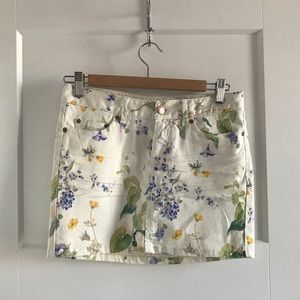 Floral print mini skirt